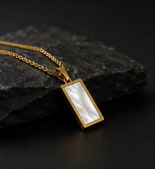 Veloro Aura Pendant Necklace