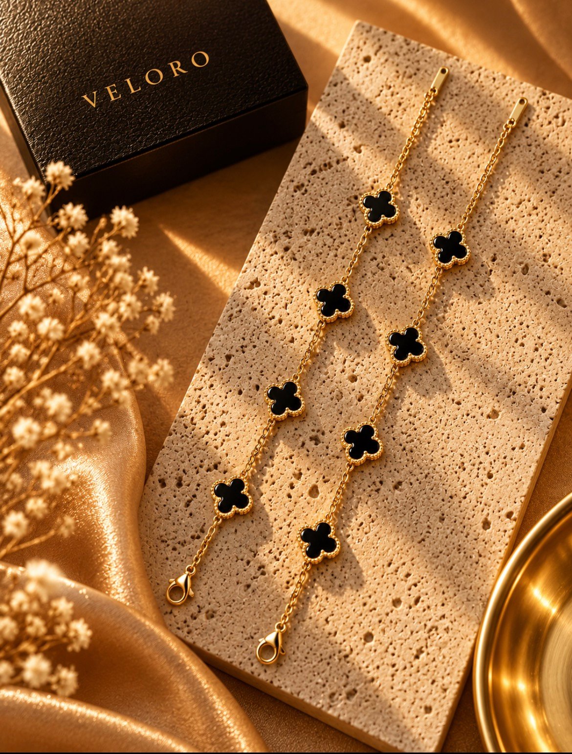 Noir Clover Bracelet – Gold & Black